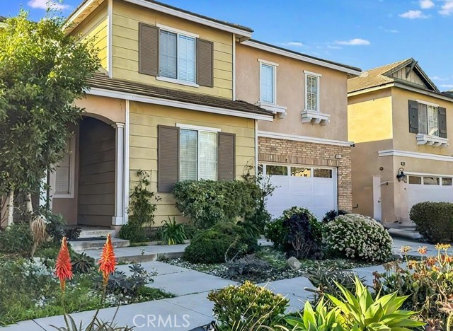 Detail Gallery Image 2 of 7 For 1652 Tiesa, Oxnard,  CA 93030 - 5 Beds | 2/1 Baths