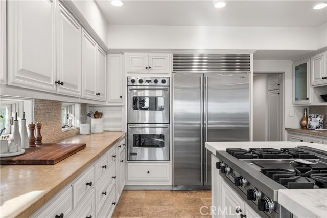 Detail Gallery Image 29 of 66 For 2301 Pacific Dr, Corona Del Mar,  CA 92625 - 4 Beds | 3/1 Baths