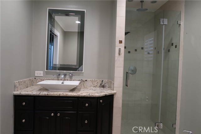 Detail Gallery Image 15 of 20 For 5343 Almira Rd, South Gate,  CA 90280 - 3 Beds | 1/1 Baths