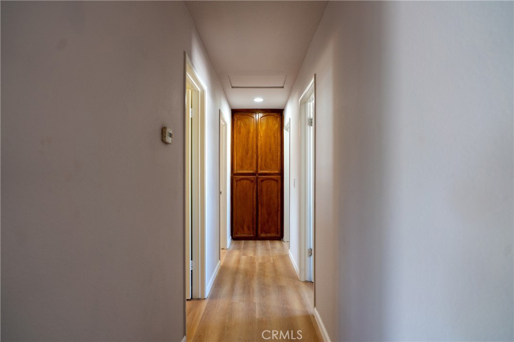 https://media.crmls.org/medias/b1242b1a-589b-4be2-8ceb-c9ad2b9b12ab.jpg?preset=X-Large
