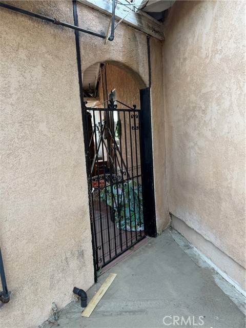 Detail Gallery Image 18 of 27 For 17312 Miller Ave, Fontana,  CA 92336 - 6 Beds | 6 Baths