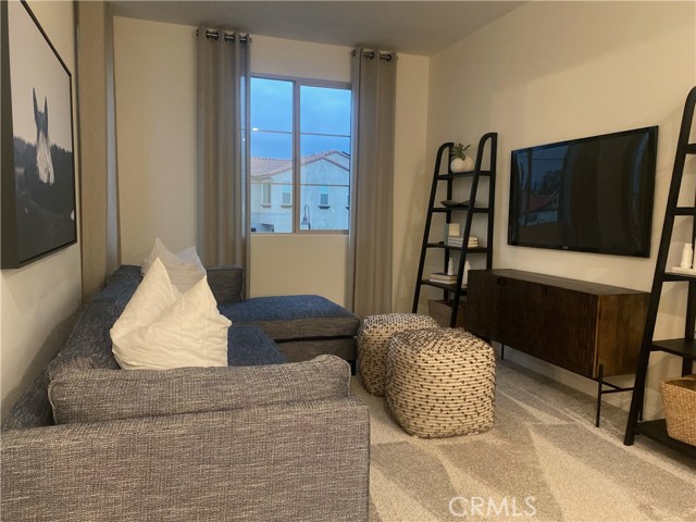 Detail Gallery Image 3 of 5 For 1108 Tomcat, Rialto,  CA 92376 - 3 Beds | 2/1 Baths