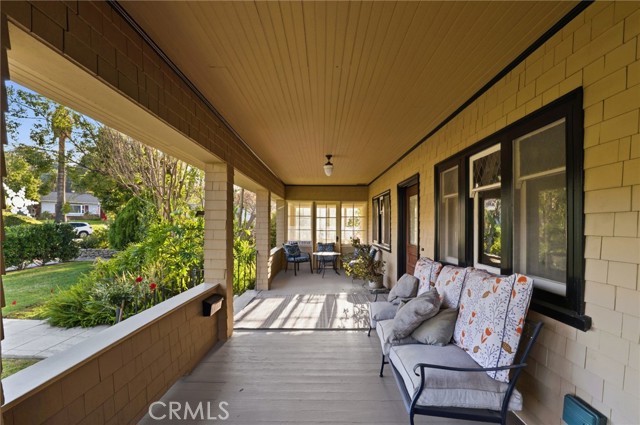 Detail Gallery Image 5 of 56 For 1200 Cedar Ave, Redlands,  CA 92373 - 5 Beds | 3 Baths