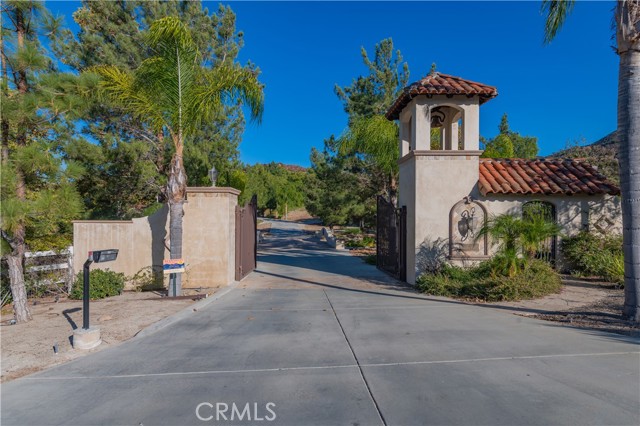 Detail Gallery Image 2 of 62 For 45240 Los Caballos Rd, Temecula,  CA 92592 - 5 Beds | 5/2 Baths