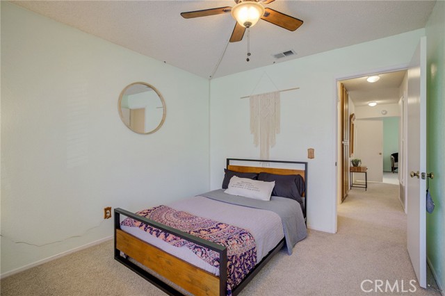 Detail Gallery Image 21 of 29 For 39726 Dover Dr, Palmdale,  CA 93551 - 3 Beds | 2/1 Baths