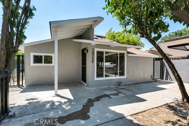 10732 Hatteras Street, North Hollywood CA: https://media.crmls.org/medias/b12898cd-8ebe-4363-a312-57966dce1a65.jpg
