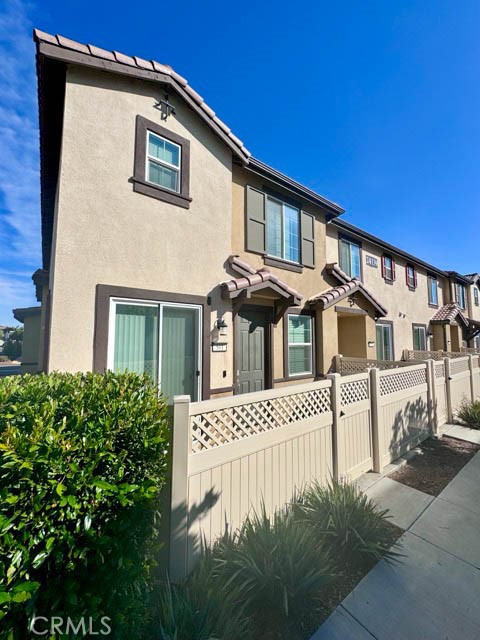Detail Gallery Image 1 of 39 For 24139 Dolcetto Ave #501,  Murrieta,  CA 92562 - 3 Beds | 2/1 Baths
