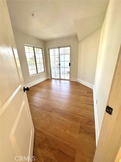 Detail Gallery Image 11 of 14 For 8042 San Tropez Ct, Fontana,  CA 92336 - 4 Beds | 2/1 Baths