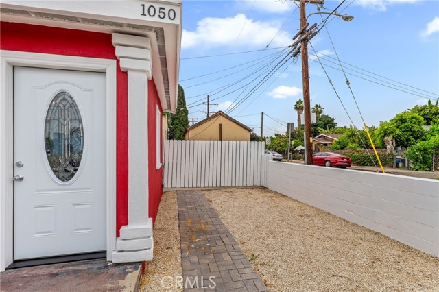 1048 S Record Avenue, East Los Angeles CA: https://media.crmls.org/medias/b128dd92-a13c-4fd0-9e9a-c22bec01dd24.jpg