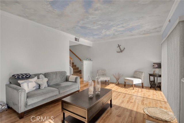 Detail Gallery Image 6 of 39 For 15760 Midwood, Granada Hills,  CA 91344 - 3 Beds | 3 Baths