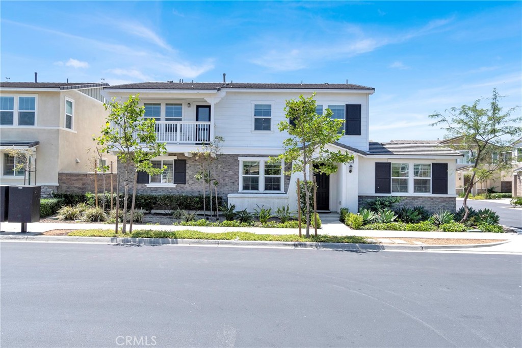 16729 Petrus Lane