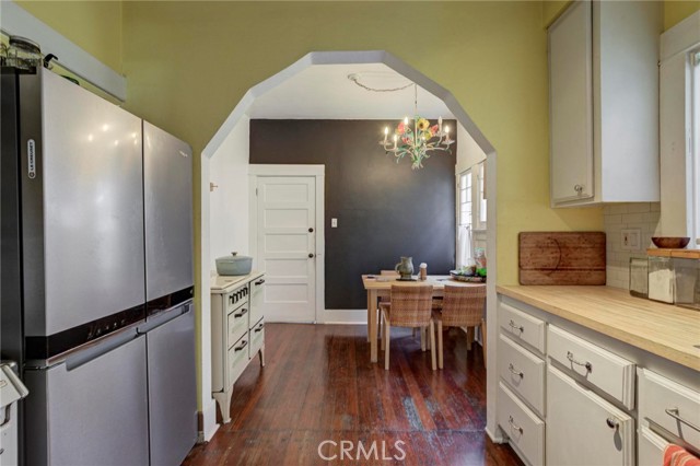571 W 17th Street, San Pedro CA: https://media.crmls.org/medias/b12a99a4-1207-4c03-ace1-08d2e9ec1ea2.jpg