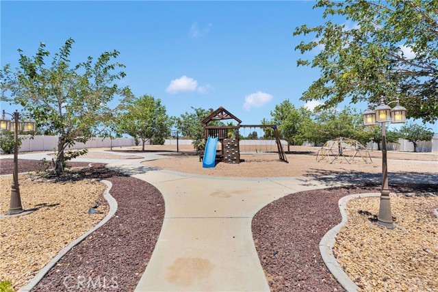 14572 Sultana Street, Hesperia CA: https://media.crmls.org/medias/b12abda1-554b-423c-9b22-820588776739.jpg