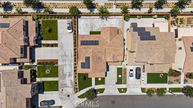 4132 S Canal Way, Ontario CA: https://media.crmls.org/medias/b12bf249-8f69-4ab4-b052-cc774d852b04.jpg