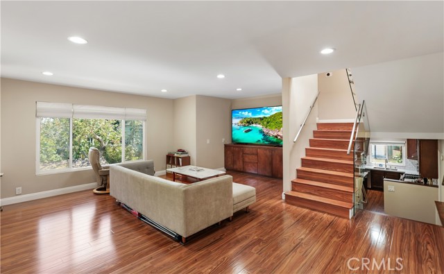 3751 Prestwick Drive, Los Angeles CA: https://media.crmls.org/medias/b12c0e24-50e0-4970-96fe-d4279ef3b0c6.jpg