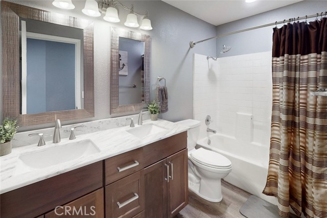 Detail Gallery Image 4 of 58 For 1805 Whispering Oaks Dr, Yuba City,  CA 95991 - 4 Beds | 2 Baths