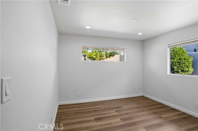 Detail Gallery Image 20 of 43 For 22082 Loch Lomond Dr, Canyon Lake,  CA 92587 - 2 Beds | 2 Baths