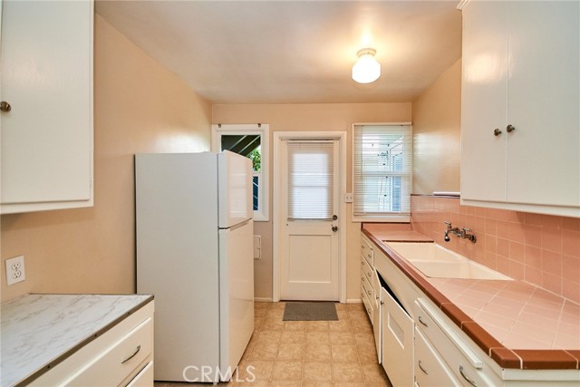 706 Brent, South Pasadena CA: https://media.crmls.org/medias/b12d2e23-8bcd-45e4-b77f-35a79d5d65f5.jpg