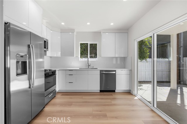 Detail Gallery Image 61 of 69 For 1504 N California, Burbank,  CA 91505 - – Beds | – Baths