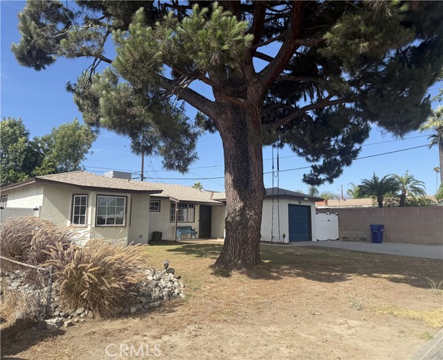 18735 E Glenlyn Drive, Azusa CA: https://media.crmls.org/medias/b12f15d3-452e-497f-bfea-ffbdd52c17e3.jpg