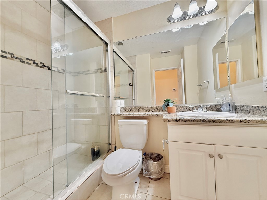 MLS #OC25256183 image #32