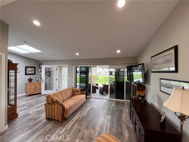 13261 Southport Ln., M8-184I, Seal Beach CA: https://media.crmls.org/medias/b12f7c6e-efee-4e0f-8b78-84a21e230b48.jpg