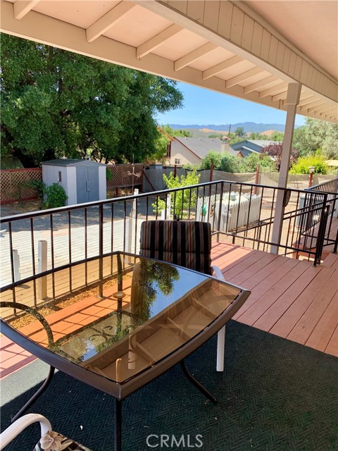 18427 Deer Hill, Hidden Valley Lake CA: https://media.crmls.org/medias/b12f84cb-60e5-4297-ae32-210d740deb1b.jpg