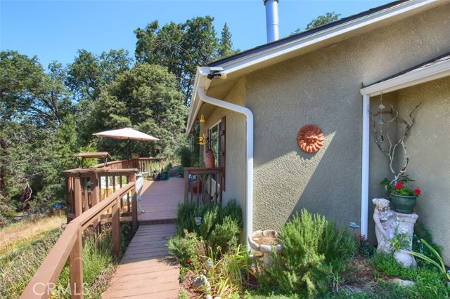 Detail Gallery Image 5 of 34 For 43263 E Sugar Pine Dr, Oakhurst,  CA 93644 - 3 Beds | 2 Baths