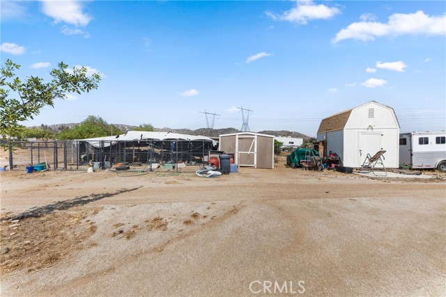 24450 Malaga Road, Menifee CA: https://media.crmls.org/medias/b1319c9c-905c-4e2e-807c-af660db2edea.jpg