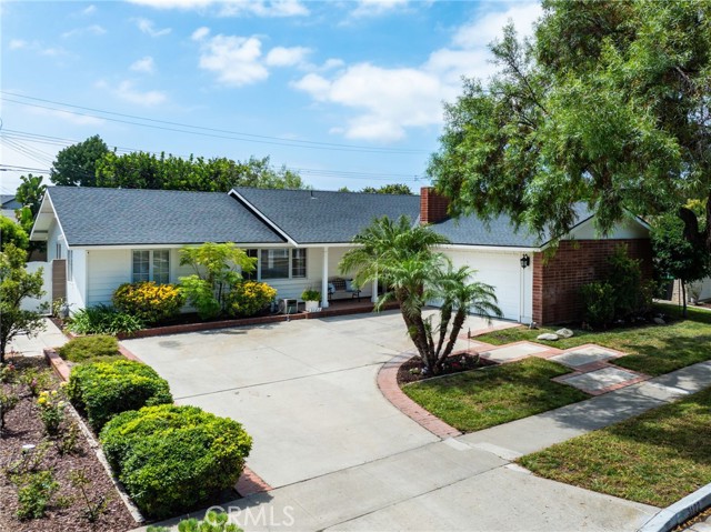 3122 Ruth Elaine Drive, Rossmoor CA: https://media.crmls.org/medias/b1321d8a-f1c9-434f-b56e-708653d038f3.jpg