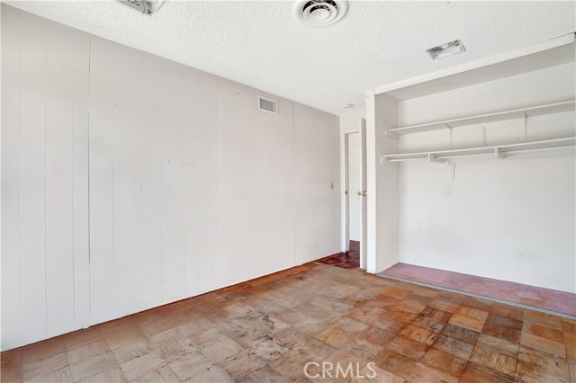 Detail Gallery Image 10 of 28 For 22942 Elkwood St, West Hills,  CA 91304 - 4 Beds | 2 Baths
