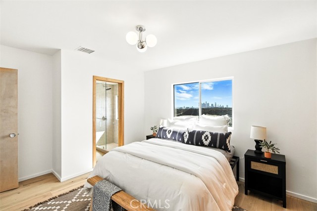 Image 43 of 75 For 854 Avenue 37