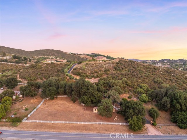 37654 Calle De Lobo, Murrieta CA: https://media.crmls.org/medias/b134a8ad-9252-49a6-b236-67a7bd01c9dc.jpg