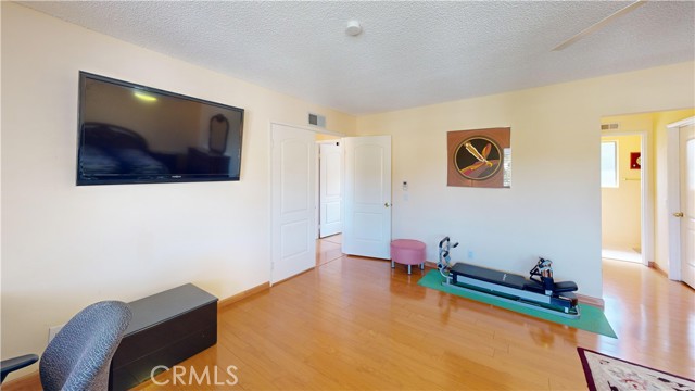 Detail Gallery Image 15 of 29 For 17032 Goya, Granada Hills,  CA 91344 - 4 Beds | 3 Baths