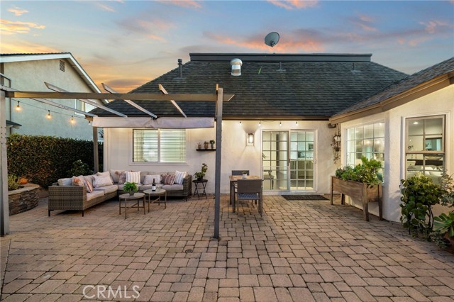 Detail Gallery Image 5 of 45 For 10763 El Centro Avenue, Fountain Valley,  CA 92708 - 5 Beds | 2/1 Baths