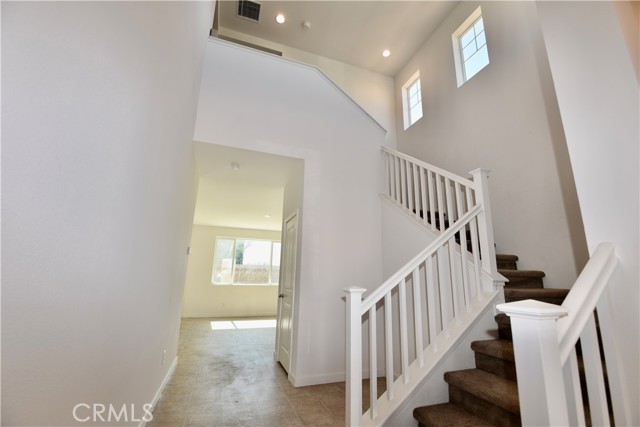 Detail Gallery Image 6 of 33 For 36913 Arezzo Ct, Beaumont,  CA 92223 - 4 Beds | 2/1 Baths