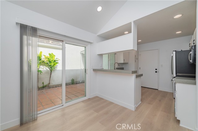 Detail Gallery Image 9 of 22 For 9 Wintermist, Irvine,  CA 92614 - 2 Beds | 2 Baths