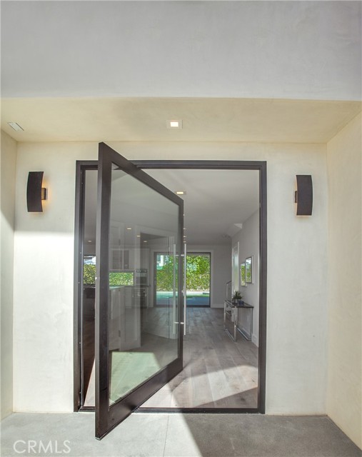 Detail Gallery Image 6 of 26 For 324 Saint Andrews Rd, Newport Beach,  CA 92663 - 5 Beds | 5/1 Baths