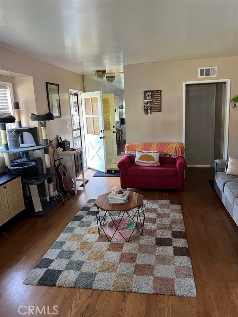 Detail Gallery Image 6 of 17 For 13833 Ramona Dr, Whittier,  CA 90605 - – Beds | – Baths