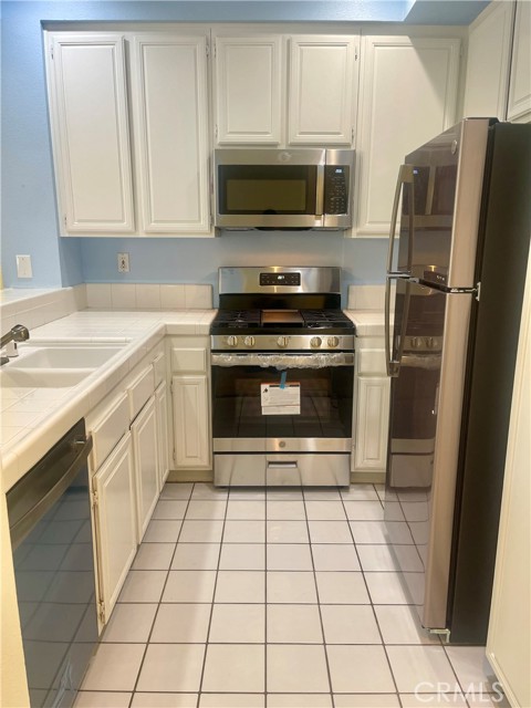 Detail Gallery Image 11 of 34 For 207 Pasto Rico, Rancho Santa Margarita,  CA 92688 - 2 Beds | 2/1 Baths