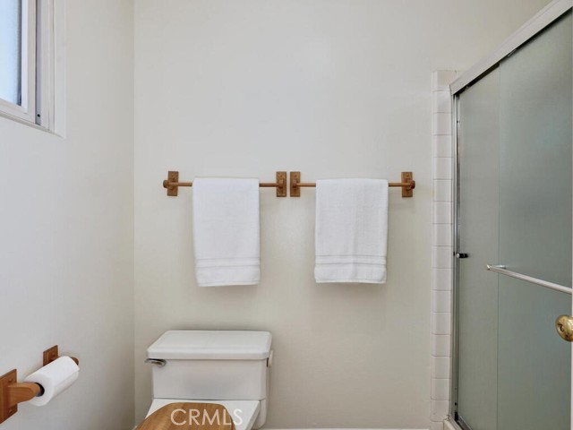 Detail Gallery Image 31 of 54 For 18022 Dellglen Cir, Huntington Beach,  CA 92647 - 4 Beds | 3 Baths