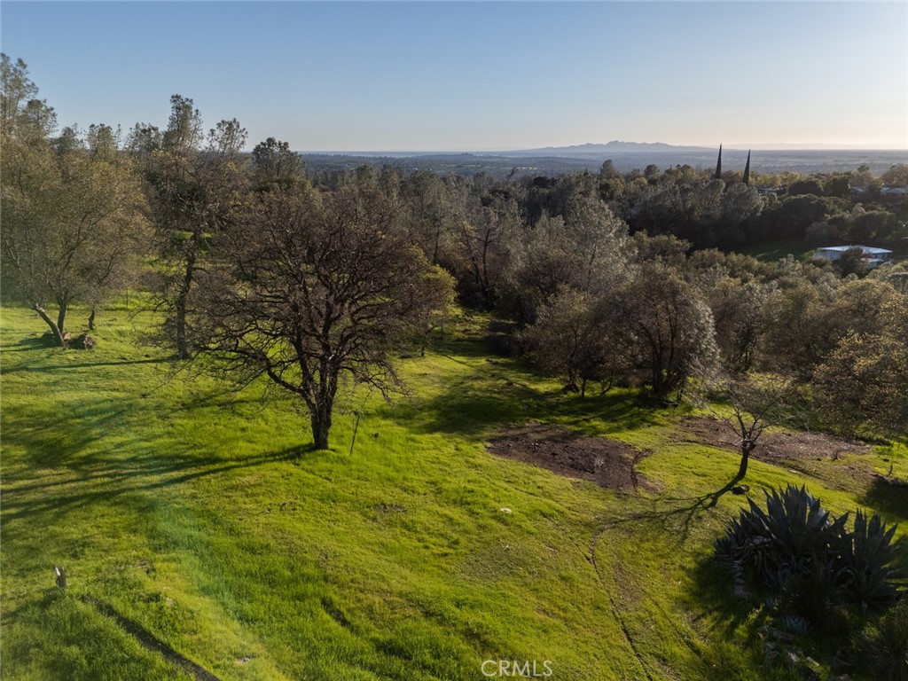 https://media.crmls.org/medias/b13a93c9-8d08-41c4-a36a-fe1fa6b2849a.jpg?preset=X-Large