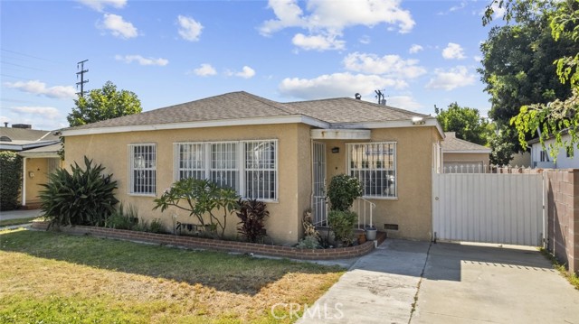 Detail Gallery Image 4 of 44 For 9625 Alexander Ave, South Gate,  CA 90280 - 3 Beds | 2 Baths