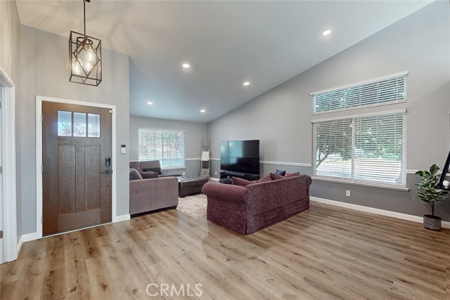 Detail Gallery Image 8 of 58 For 1805 Whispering Oaks Dr, Yuba City,  CA 95991 - 4 Beds | 2 Baths