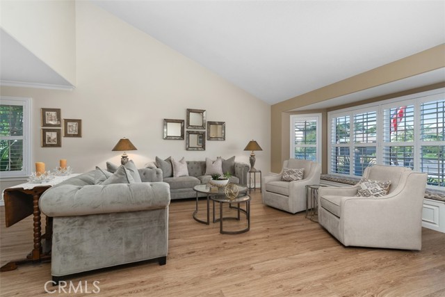 Detail Gallery Image 4 of 38 For 6022 Toyon Terrace, Yorba Linda,  CA 92886 - 4 Beds | 2/1 Baths