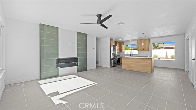 Detail Gallery Image 3 of 27 For 2384 E Rogers Rd., Palm Springs,  CA 92262 - 3 Beds | 2 Baths