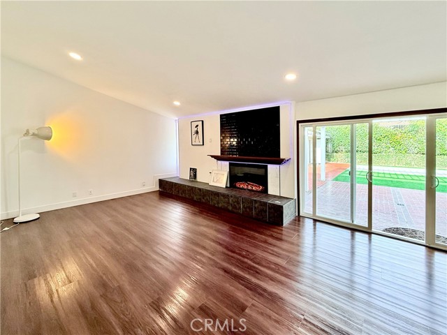 Detail Gallery Image 8 of 50 For 1229 Coventry Dr, Thousand Oaks,  CA 91360 - 4 Beds | 4 Baths