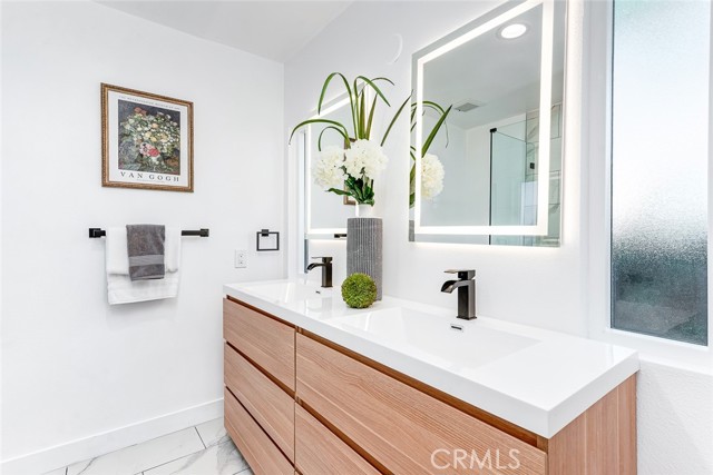 26 Seton, Irvine CA: https://media.crmls.org/medias/b13c129b-c1e9-4f7a-93b4-c808495c3c8b.jpg