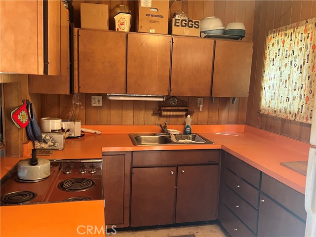 Detail Gallery Image 4 of 40 For 841 Glen View Ln, Twin Peaks,  CA 92391 - 3 Beds | 2 Baths