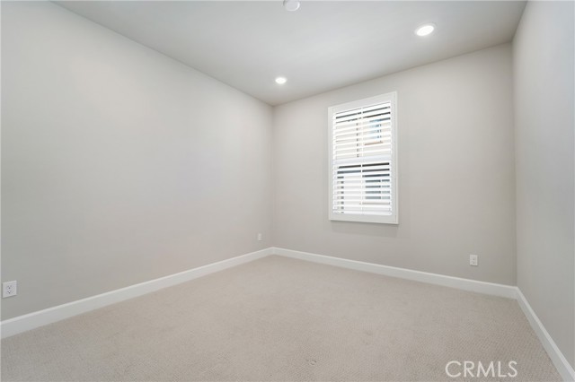 Detail Gallery Image 13 of 27 For 19197 Tideline Ct, Huntington Beach,  CA 92648 - 4 Beds | 2/1 Baths